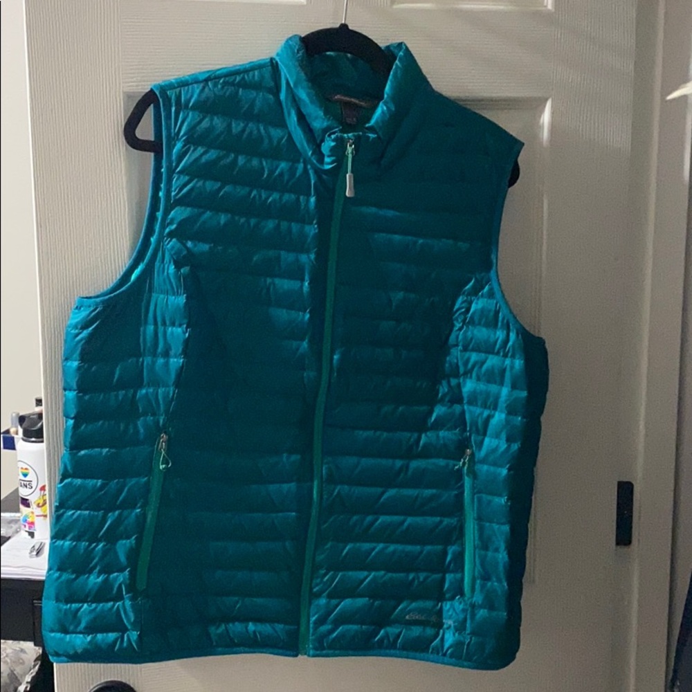 Women’s turquoise vest